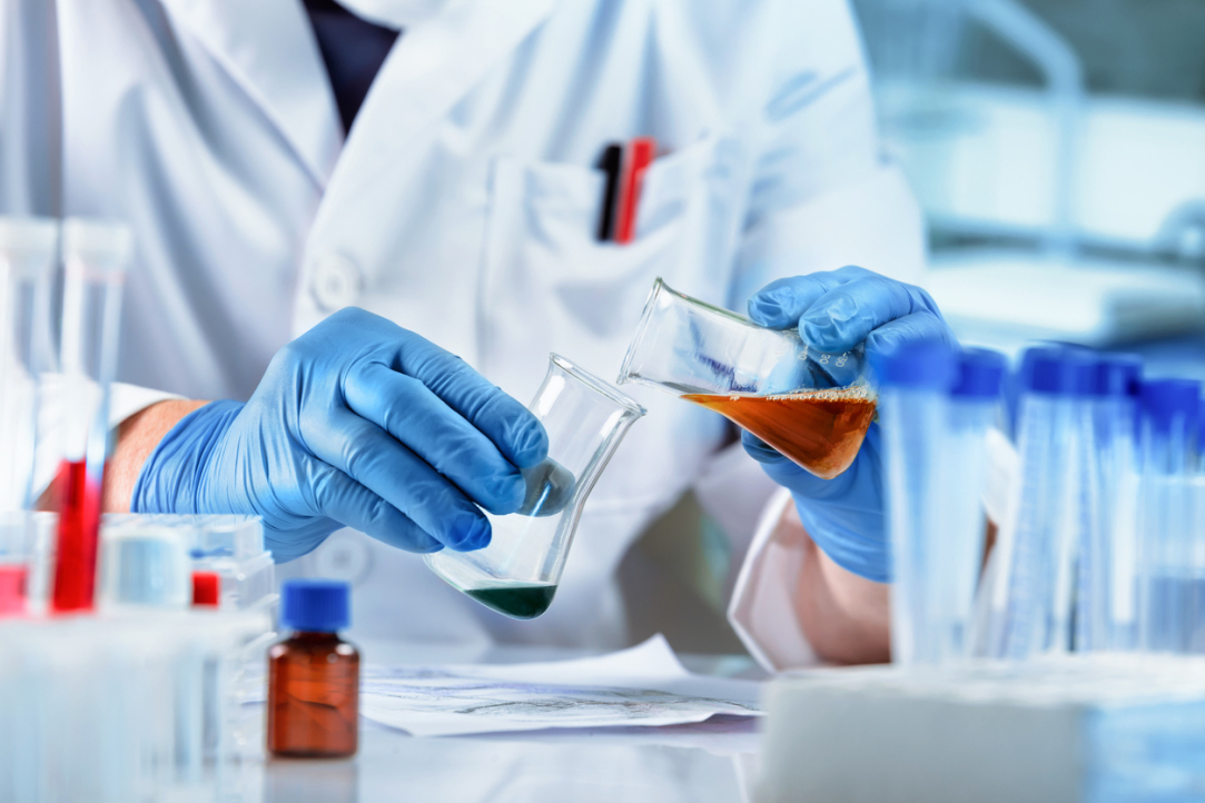 Cerium Glows Yellow: Chemists Discover How to Control Luminescence of Rare Earth Elements